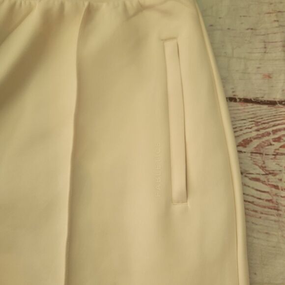 Fabletics Plush Interlock Wide Leg Pants Size XL - Picture 5 of 6